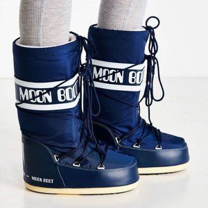 Super Cool Moon Boots Brand New Never Worn With Tags